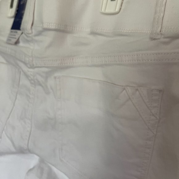 APT . 9 - Picture 8 of 9